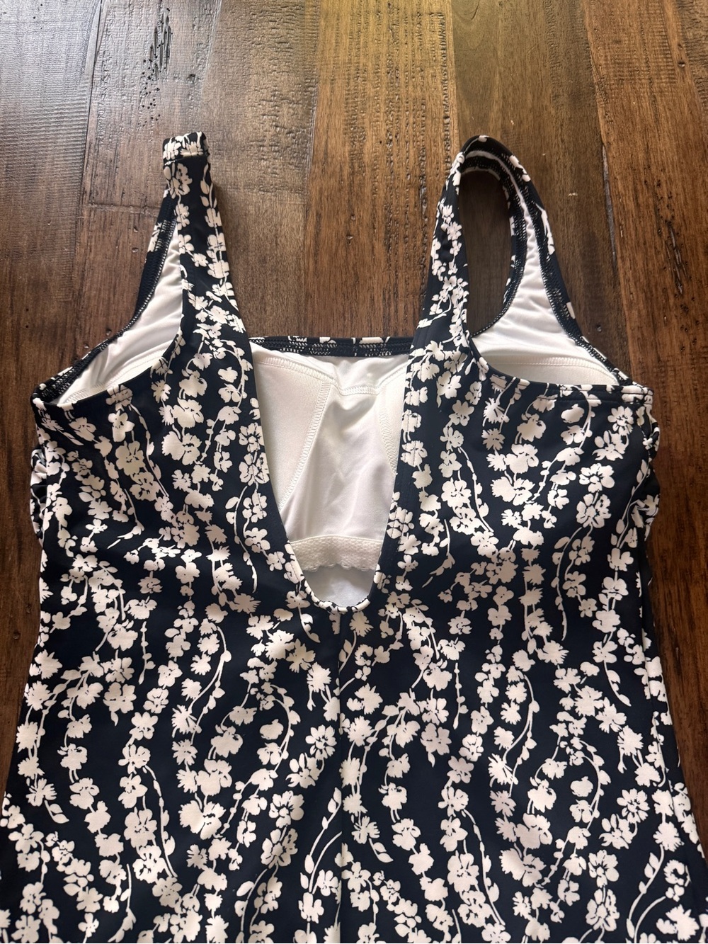 Lands End One Piece Swimsuit 12L Black White Floral Underwire Tummy Control - Picture 5 of 12